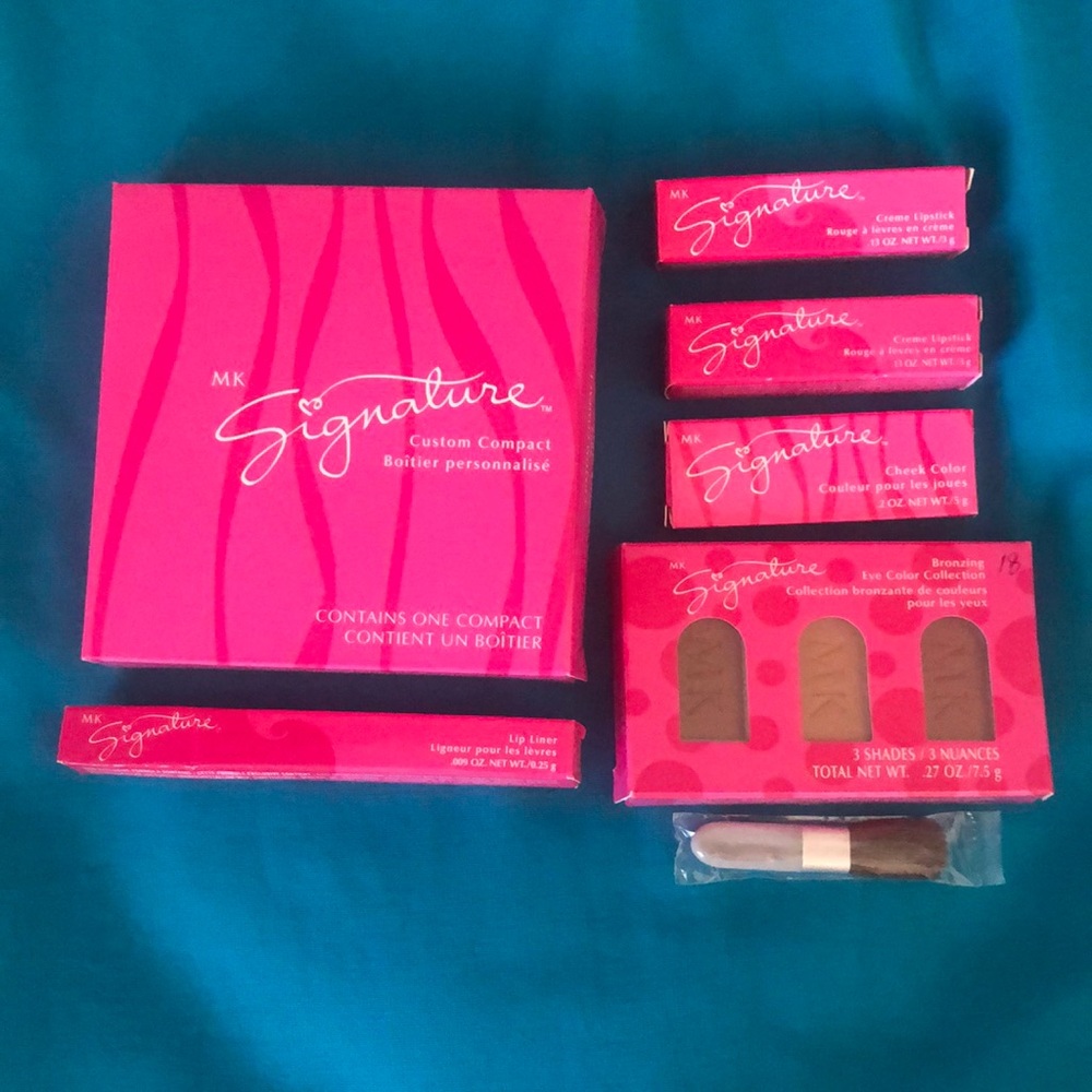 Mary Kay Cosmetics bundle